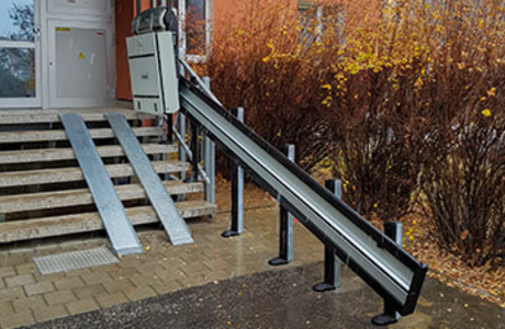 Realizace: Šikmá schodišťová plošina V64, Brno
